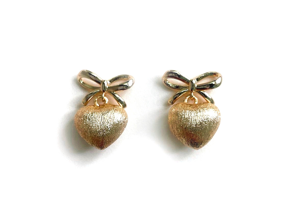 14K Gold bow earrings with gold heart