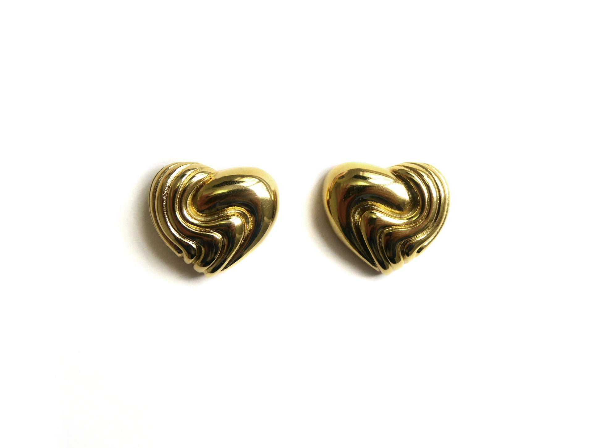 14K gold heart vintage 60s earrings