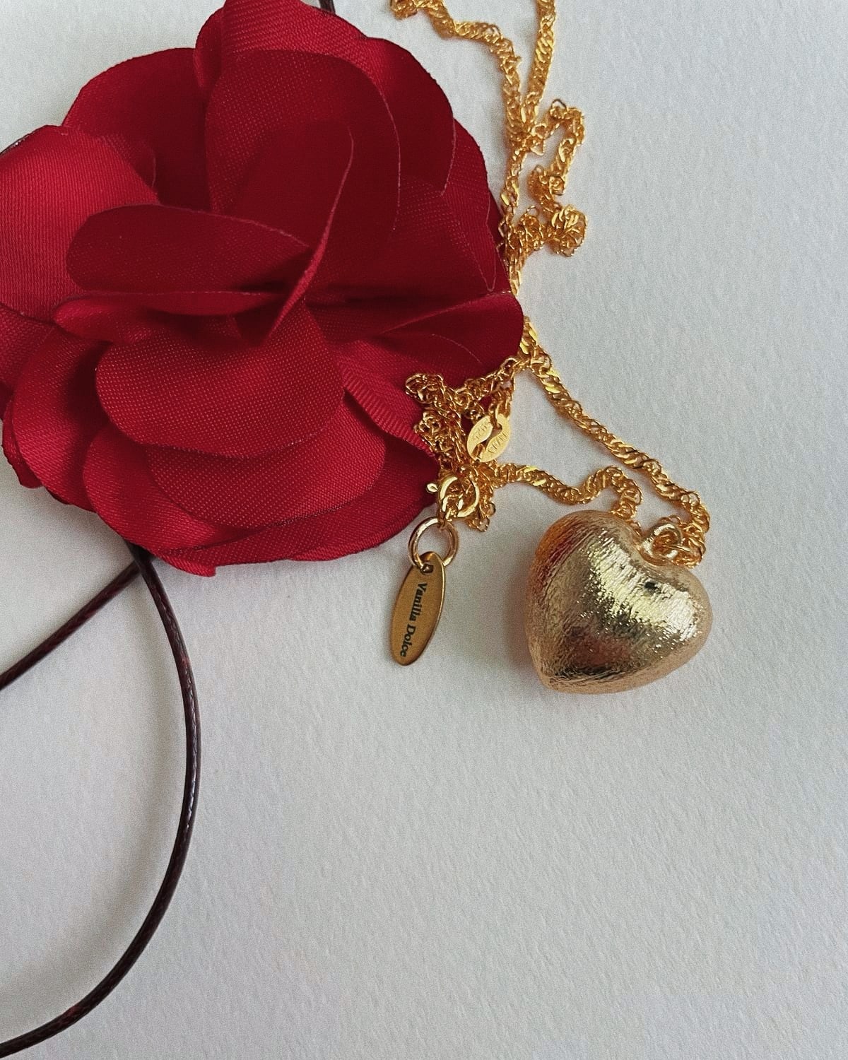 Red flower choker necklace 14K gold necklace with gold heart 