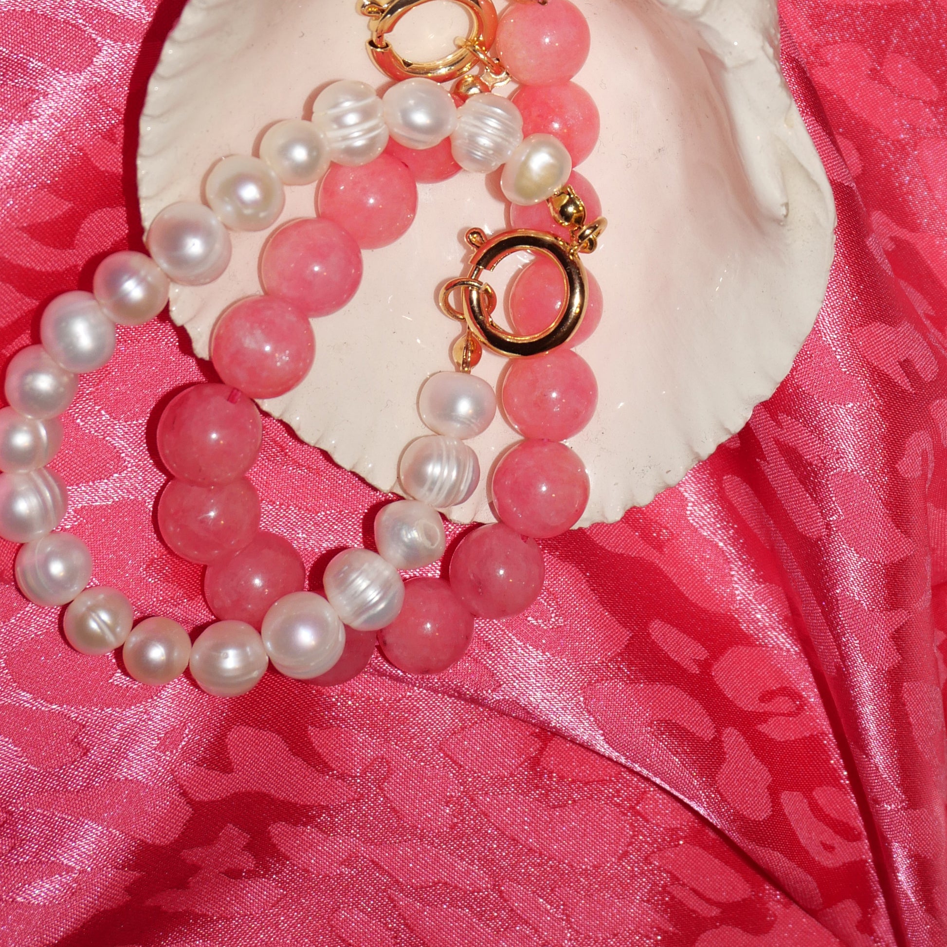 White pearl gold bracelet pink jade crystal 